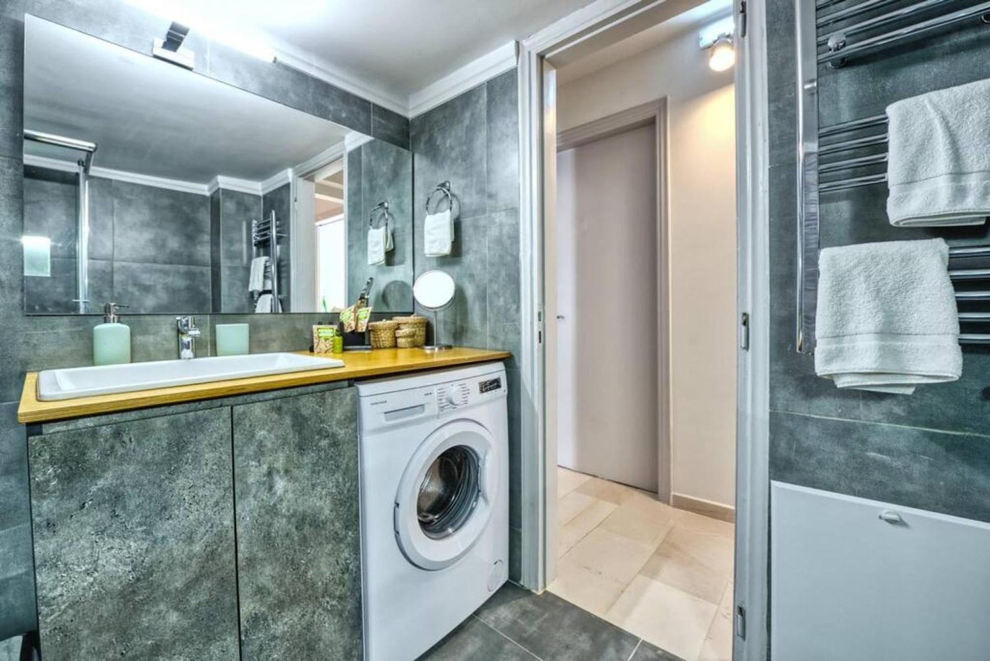Muse A Dreamy And Fresh New Apartment Athens Ngoại thất bức ảnh